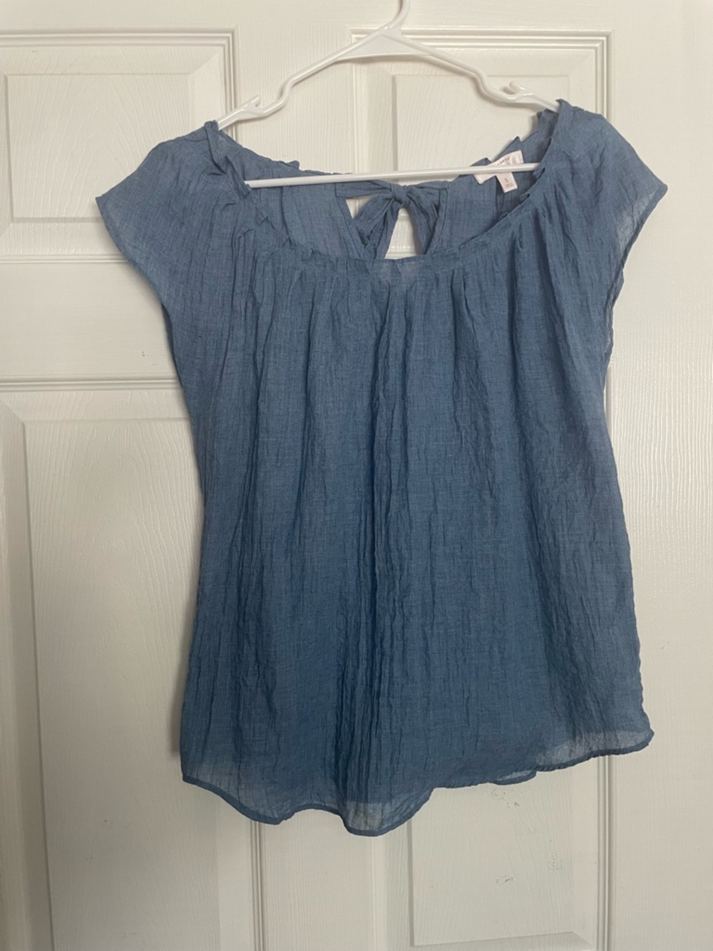 LC Lauren Conrad Women’s size SmallDusty Blue Gauze Blouse with Back Tie